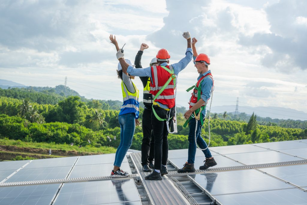 Duurzame zonnepanelen in Noord-Hollandse huizen.